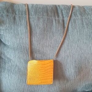 Cross body purse
